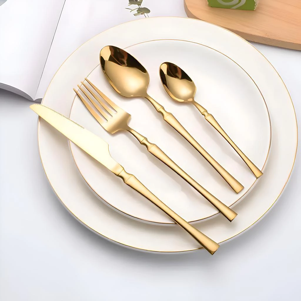Visualização - Conjunto De Talheres De Aço Inox Dourado 24 Peças