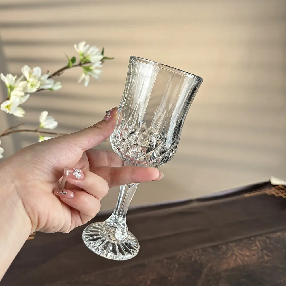 Visualização - Taça de Vinho Branco 150ml KoriHome 6 peças  Cristal D'Arques Francês  Design Clássico